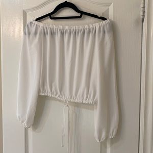 Aritizia Wilfred off the shoulder cropped blouse